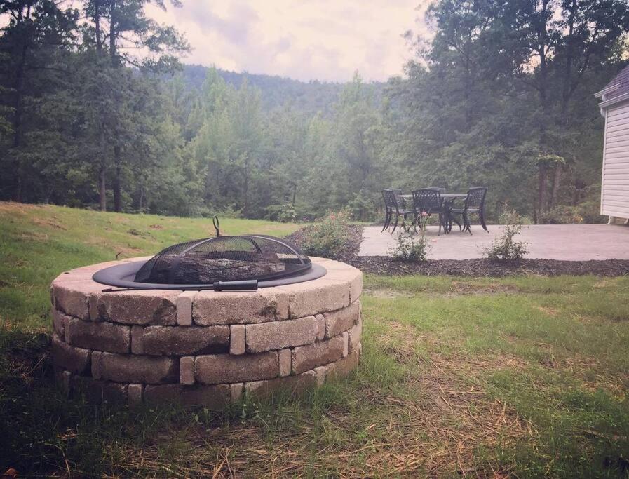 Primrose Cottage - Private Lake, Hot Tub, Atv Trails Mena Exterior photo
